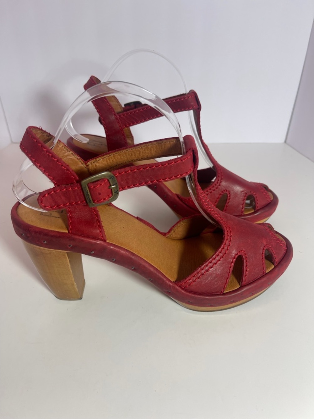 Fly London Red T-Strap Open-Toe Wooden Block Heel Platform Sandals size 9 - Picture 2 of 11